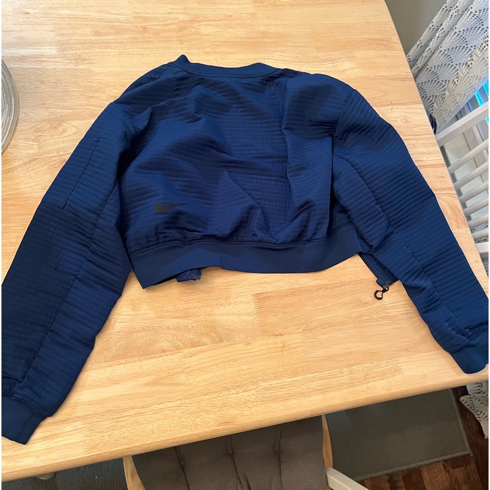 Nike navy blue pleated zip up jacket cropped,size medium.